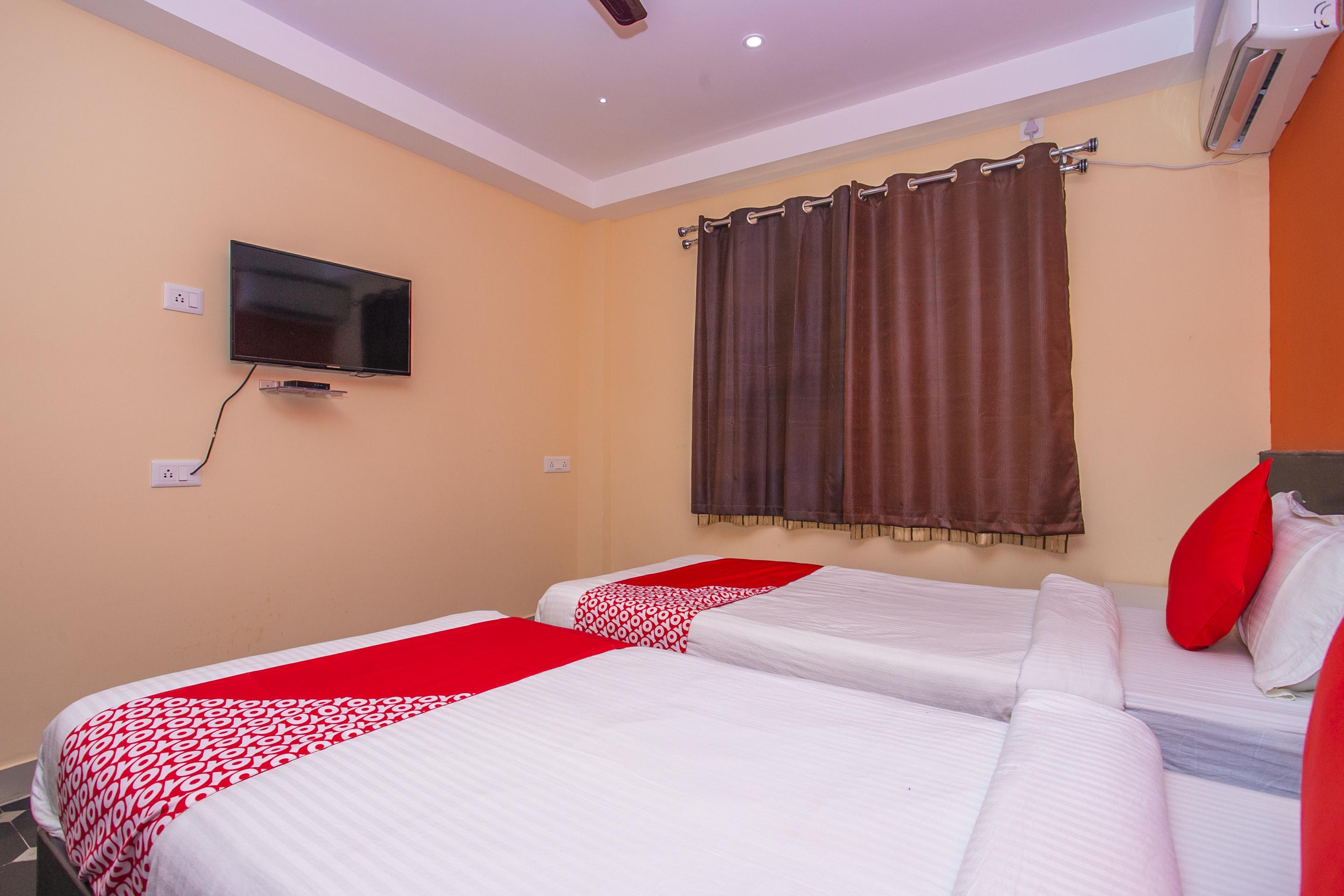 Oyo 22837 Chairmen'S Hotel Bangalore Extérieur photo